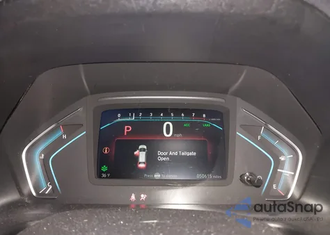 2018 Honda Odyssey Touring z USA, uszkodzony, nr VIN 5FNRL6H86JB007596